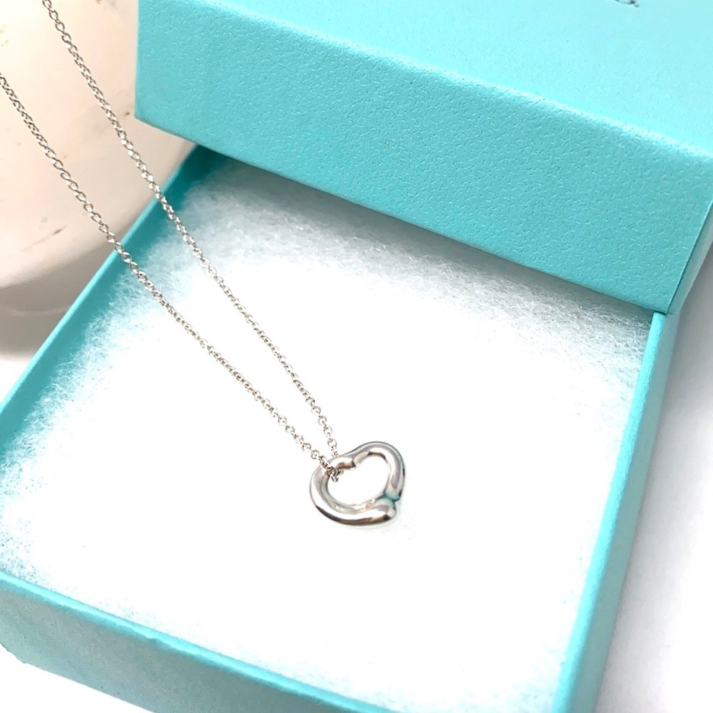 💯% Authentic Tiffany & CO. Elsa Peretti Mini Open Heart Pendant Necklace💕 - Picture 6 of 7
